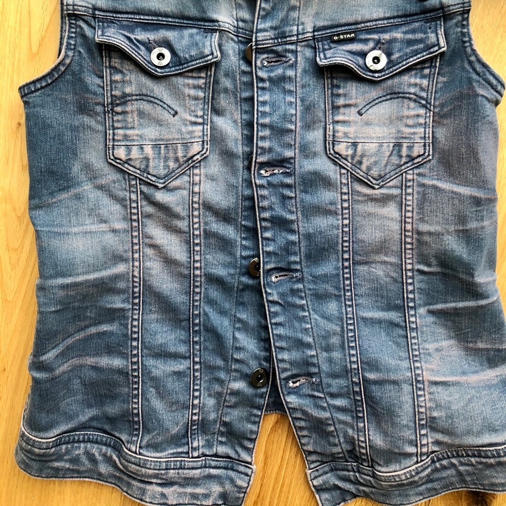 G-STAR Blue & Pink denim sleeveless vest - Picture 2 of 15